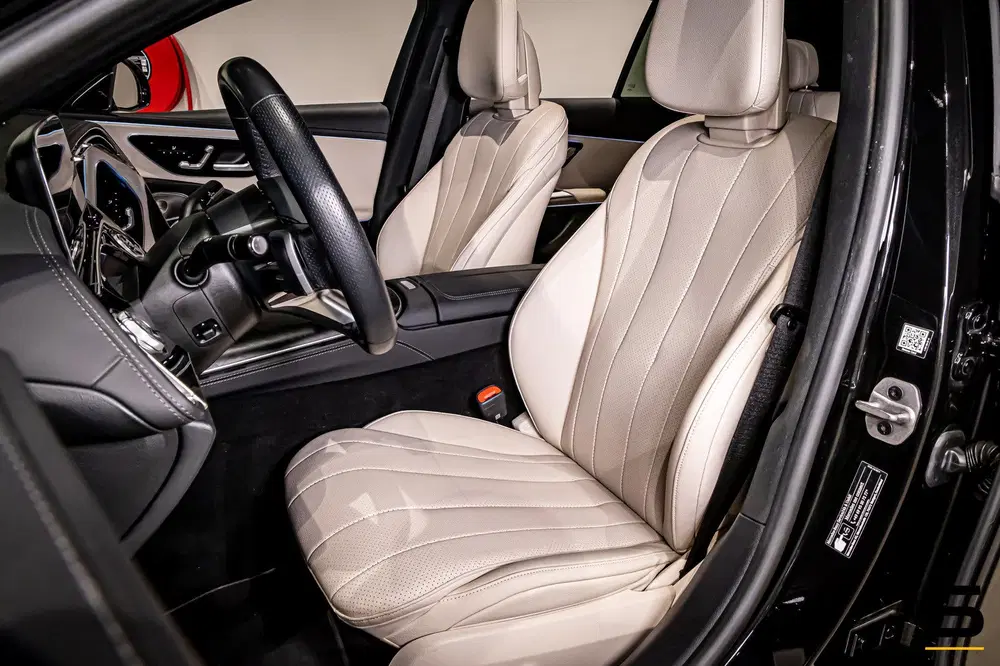 Mercedes-Benz E-Klasse 300 e Exclusive Line uit 2024, foto 2