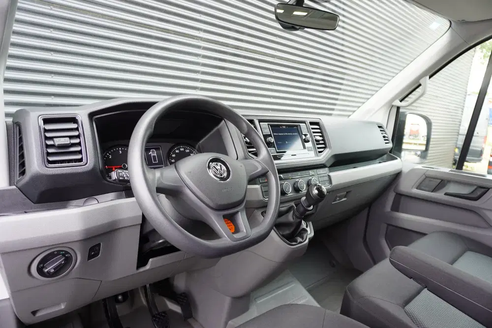 Volkswagen Crafter 140pk Bakwagen Laadklep Zijdeur Apple Car uit 2023, foto 13
