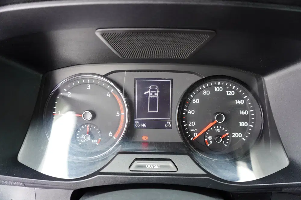 Volkswagen Crafter 140pk Bakwagen Laadklep Zijdeur Apple Car uit 2023, foto 15