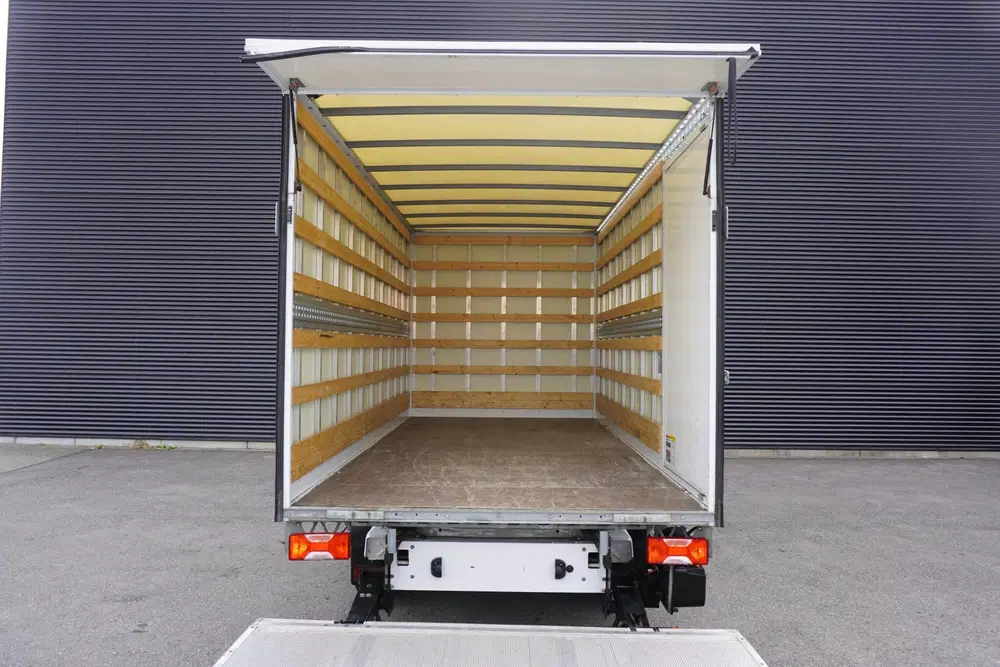 Volkswagen Crafter 140pk Bakwagen Laadklep Zijdeur Apple Car uit 2023, foto 3