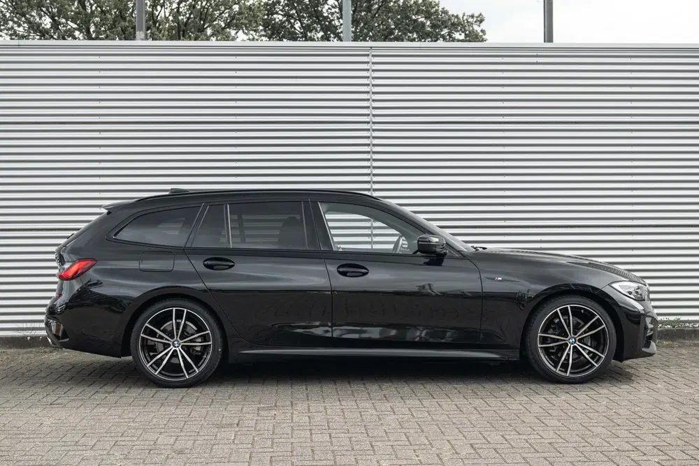 BMW 3-serie 318i Executive M Sport Automaat uit 2021, foto 3