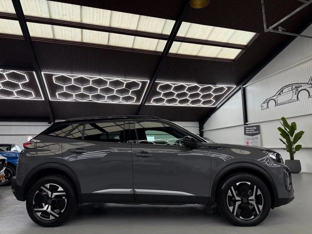 Peugeot 2008 1.2 PureTech 130 GT CarPlay Trekhaak Camer uit 2024, foto 13