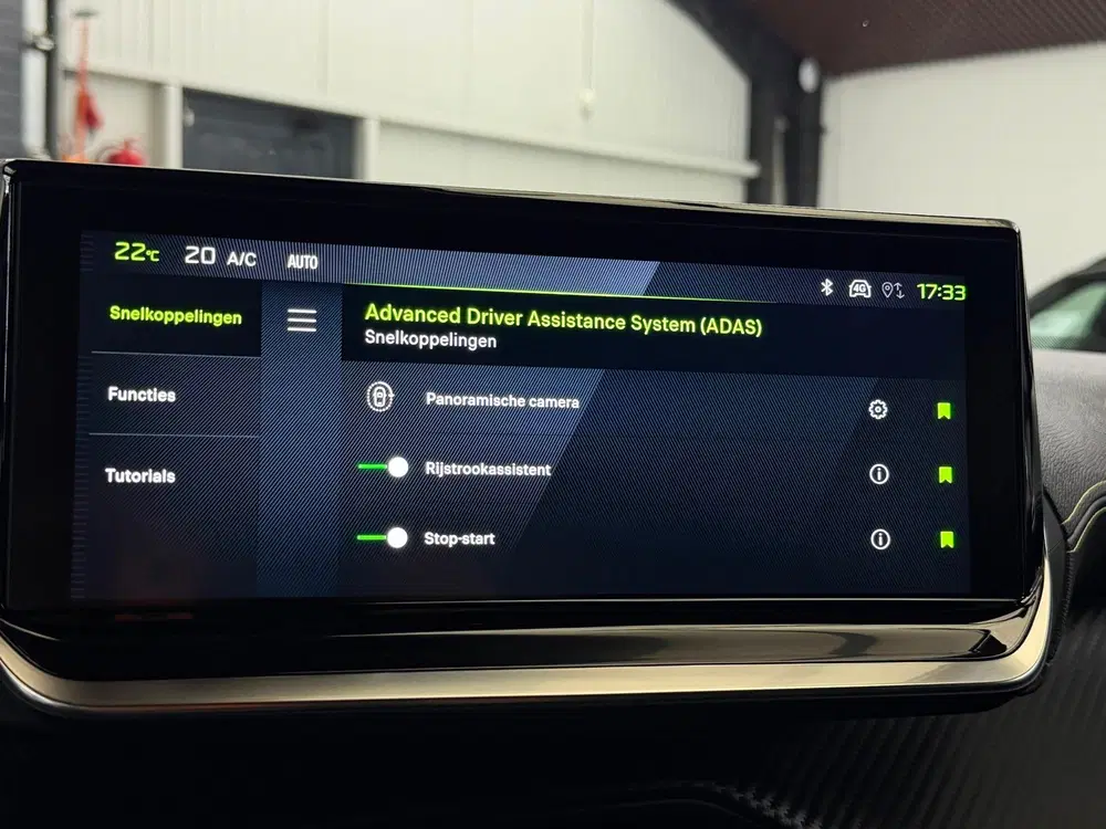 Peugeot 2008 1.2 PureTech 130 GT CarPlay Trekhaak Camer uit 2024, foto 15