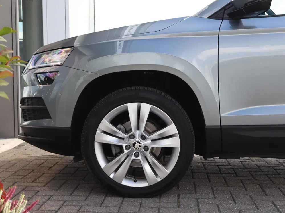 Skoda Karoq 1.5 TSI 150 pk DSG ACT Style uit 2020, foto 2