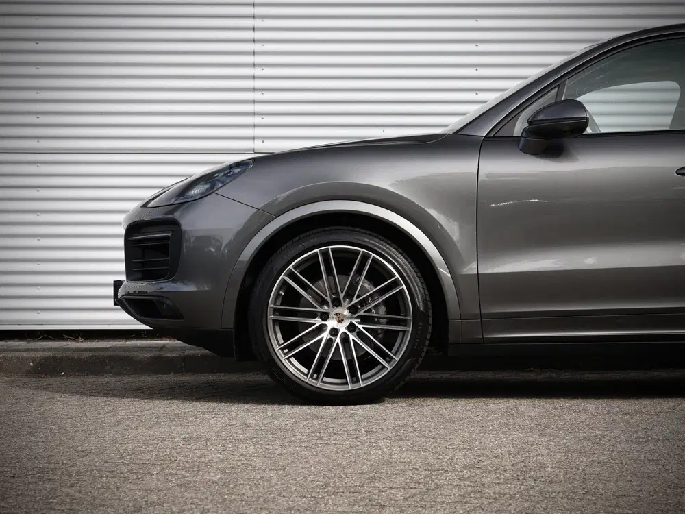 Porsche Cayenne 3.0 E-Hybrid uit 2021, foto 10