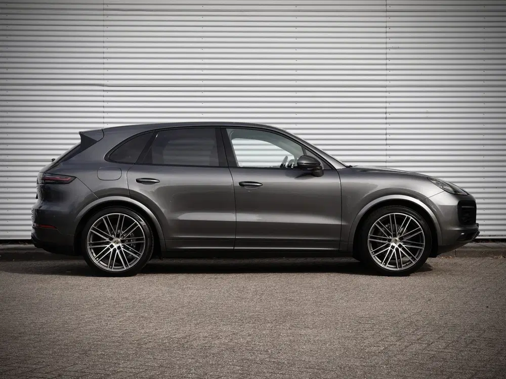 Porsche Cayenne 3.0 E-Hybrid uit 2021, foto 14