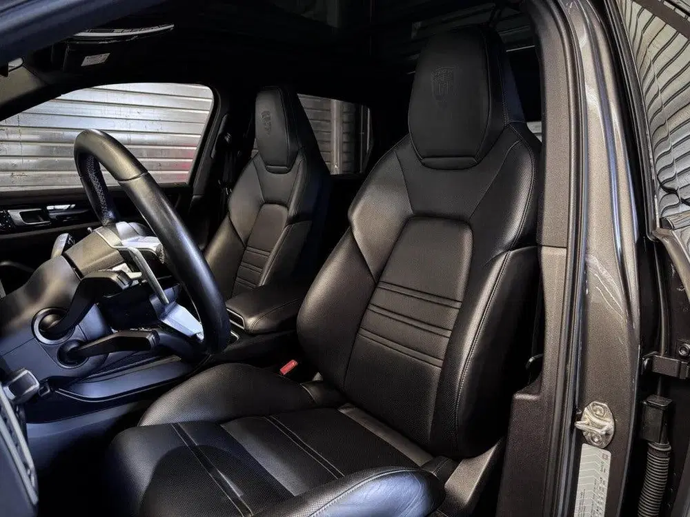 Porsche Cayenne 3.0 E-Hybrid uit 2021, foto 6