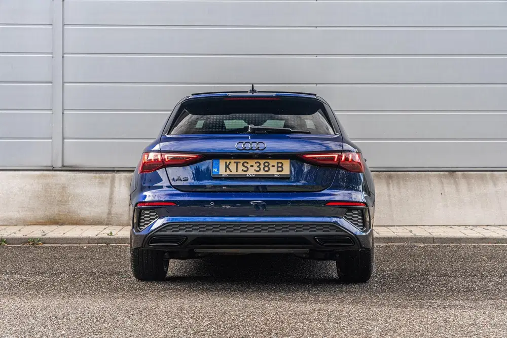 Audi A3 45 TFSIe 245pk PHEV S Edition Competition uit 2023, foto 12