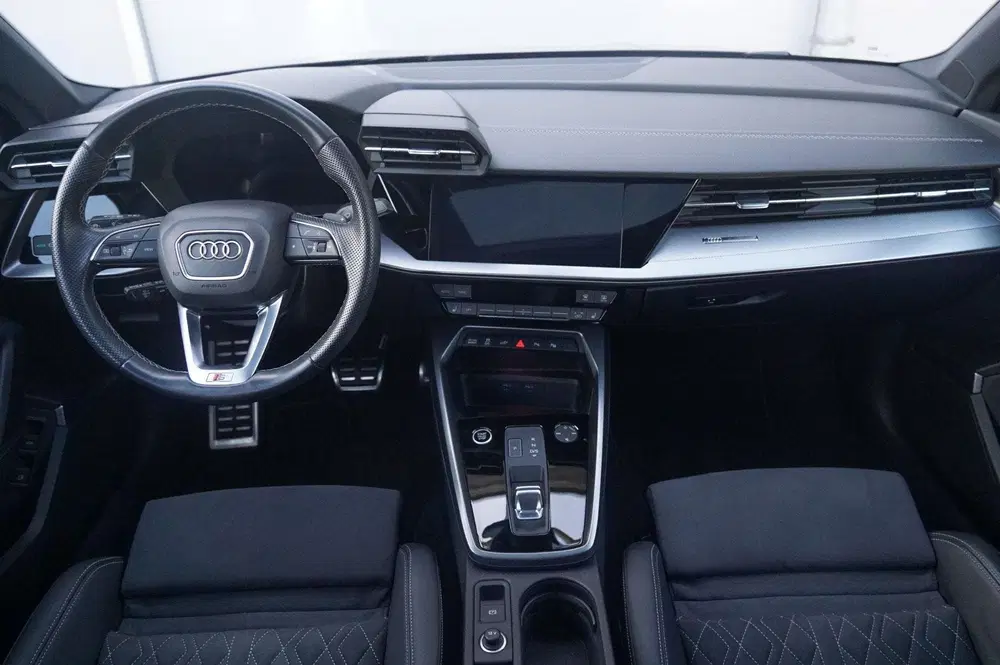 Audi A3 45 TFSIe 245pk PHEV S Edition Competition uit 2023, foto 5