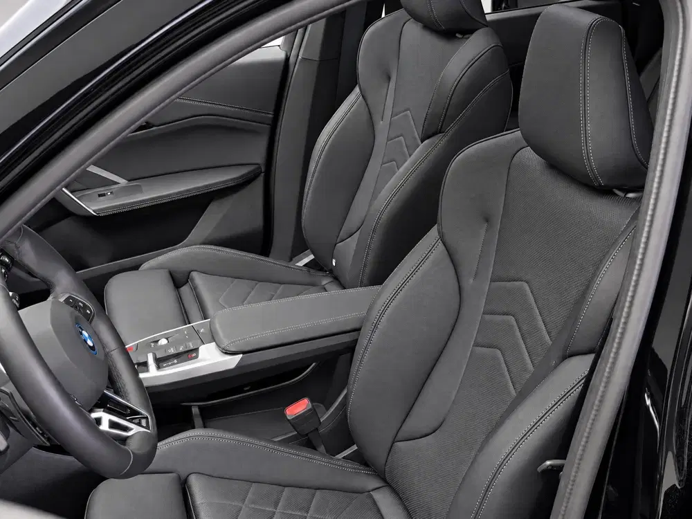 BMW iX1 eDrive20 M Sport uit 2025, foto 13
