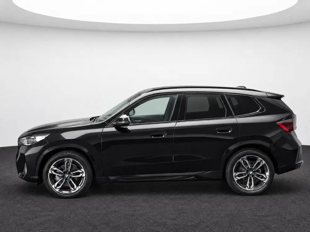 BMW iX1 eDrive20 M Sport uit 2025, foto 6