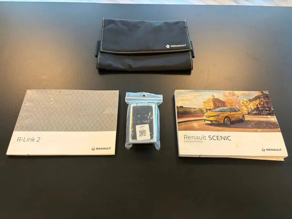 Renault Grand Scenic Grand Scénic 1.3 TCe Business Zen Automaat uit 2021, foto 14