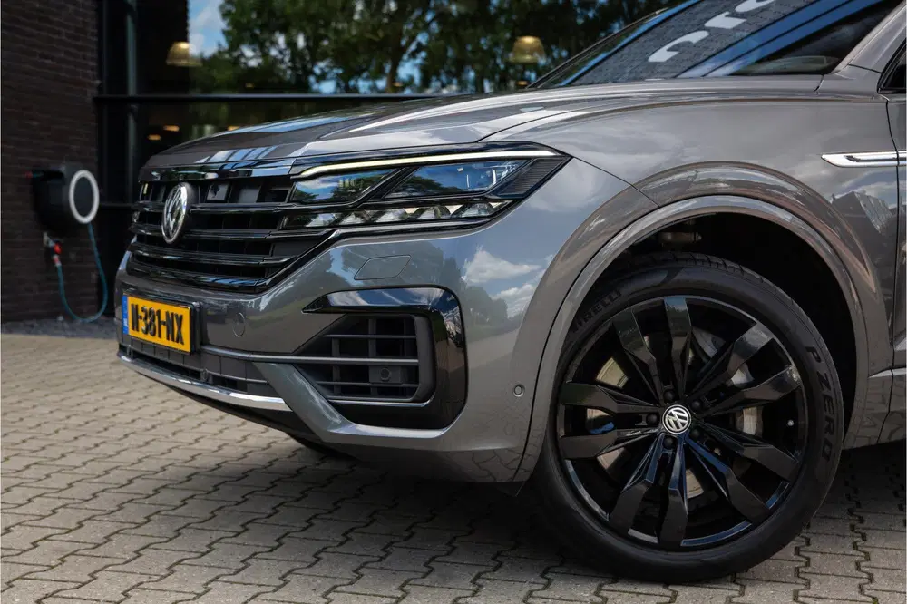 Volkswagen Touareg 4.0 TDI R-Line 422PK V8 uit 2020, foto 8