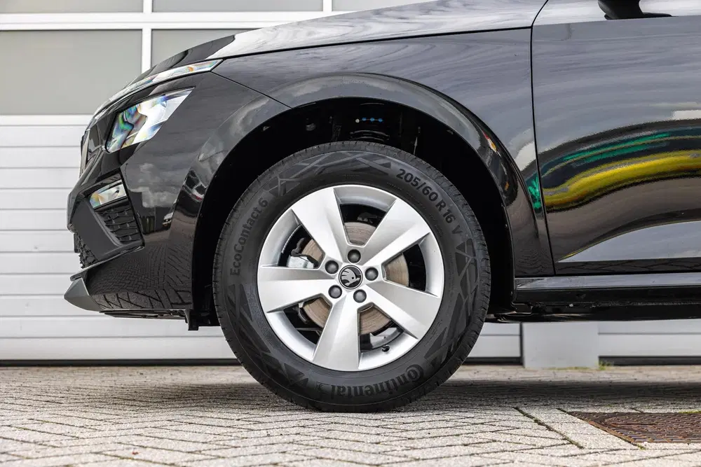 Skoda Kamiq 1.0 TSI 115pk DSG Selection uit 2026, foto 13