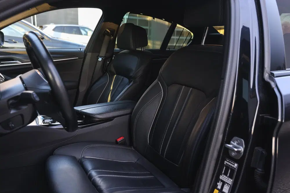 BMW 5-serie 530e High Executive M Sport Automaat uit 2021, foto 13