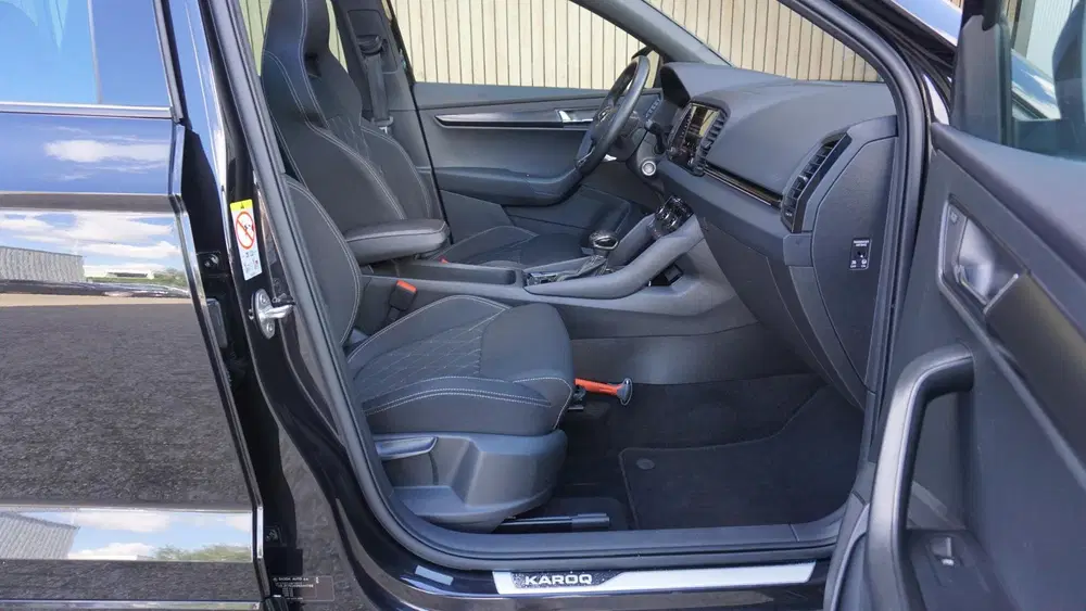 Skoda Karoq 1.5 TSI 150PK Sportline Business *Black St uit 2021, foto 10