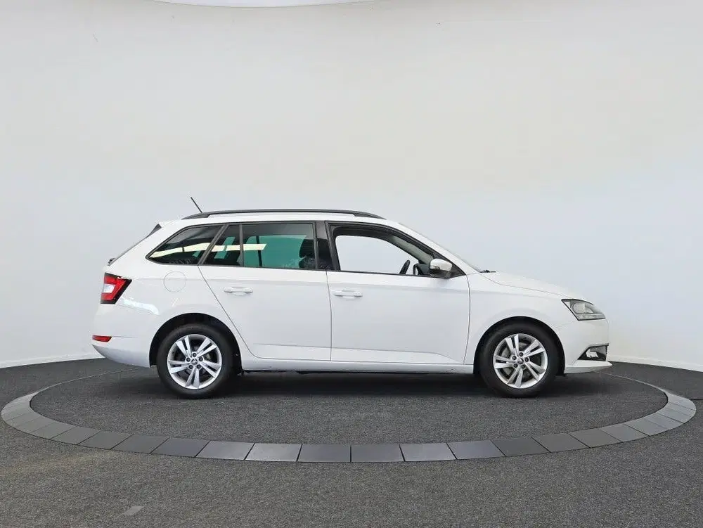 Skoda Fabia 1.0 TSI Business Edition uit 2022, foto 12