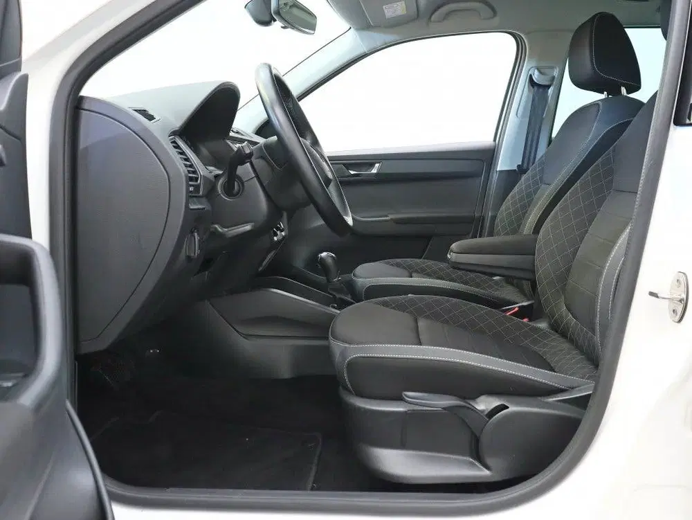 Skoda Fabia 1.0 TSI Business Edition uit 2022, foto 15