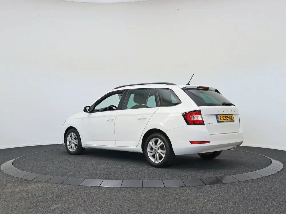 Skoda Fabia 1.0 TSI Business Edition uit 2022, foto 9