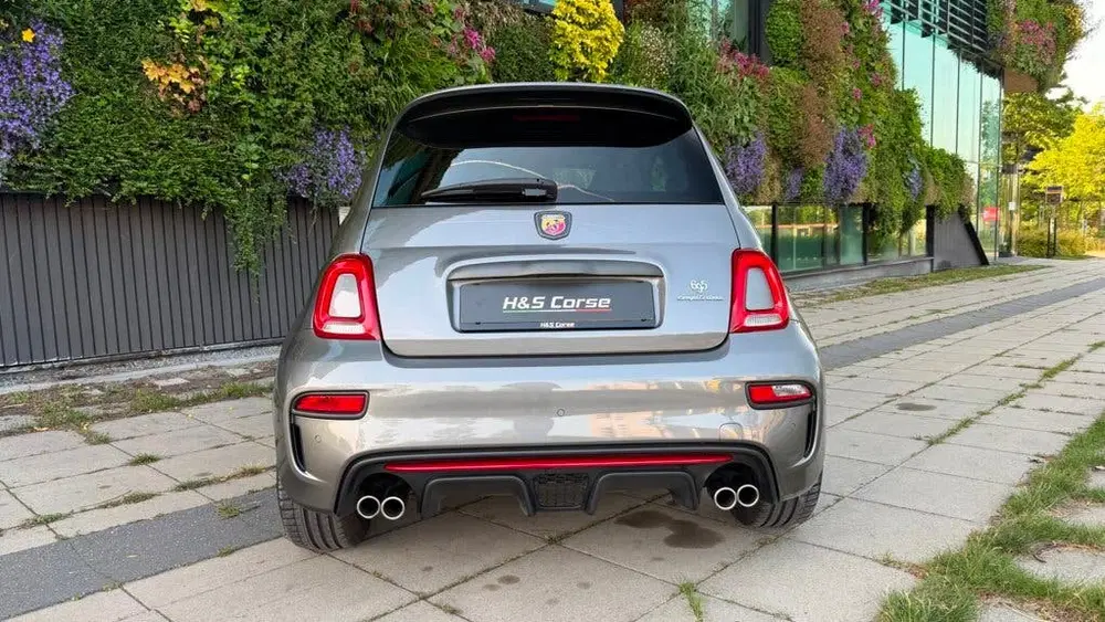 Abarth 695 1.4 T-Jet Abarth Competizione uit 2022, foto 10