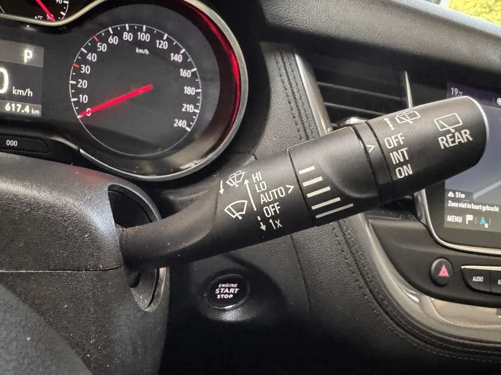 Opel Grandland 1.2 Turbo Innovation uit 2019, foto 12