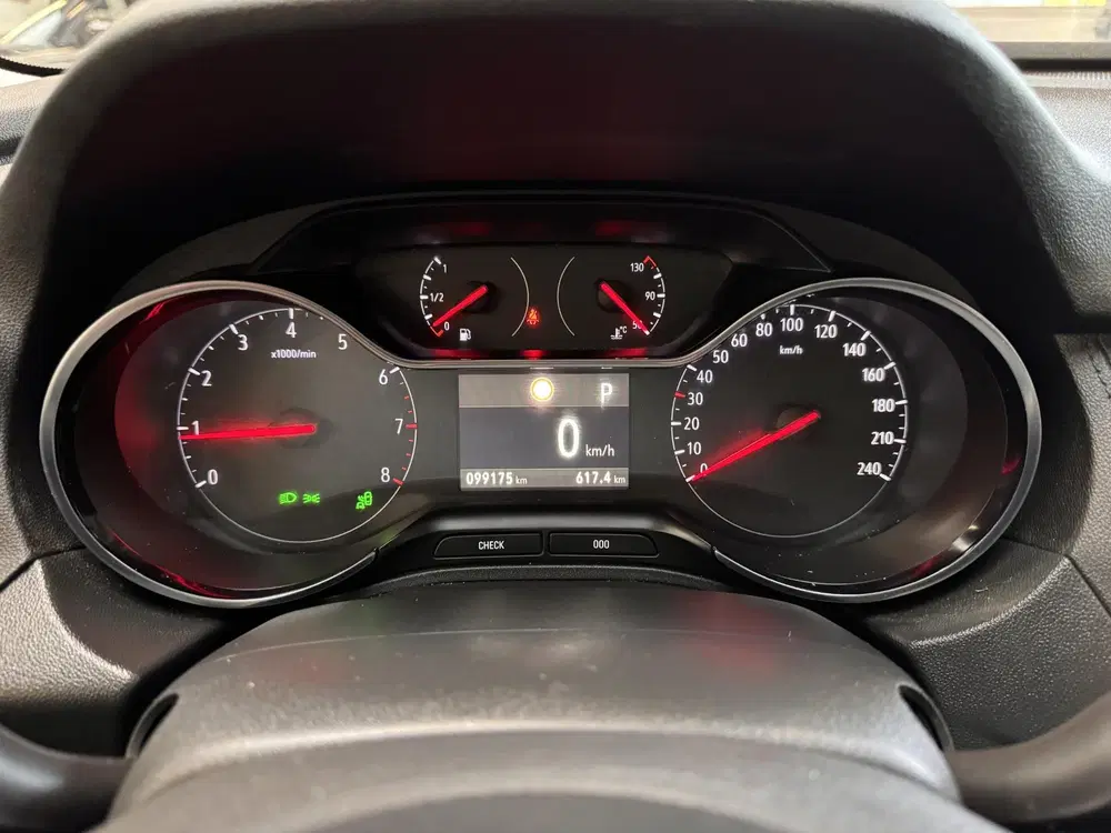 Opel Grandland 1.2 Turbo Innovation uit 2019, foto 6