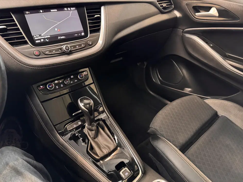 Opel Grandland 1.2 Turbo Innovation uit 2019, foto 7