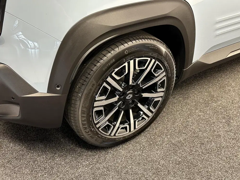 Renault 4 comfort range iconic 52 kWh 99 %SOH V2L CA uit 2025, foto 13