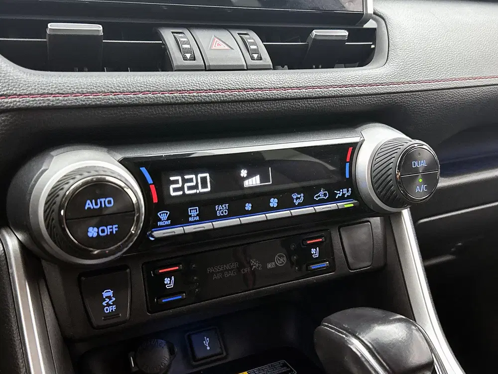 Toyota RAV 4 2.5 Plug-in Hybrid AWD Bi-Tone Plus uit 2021, foto 10