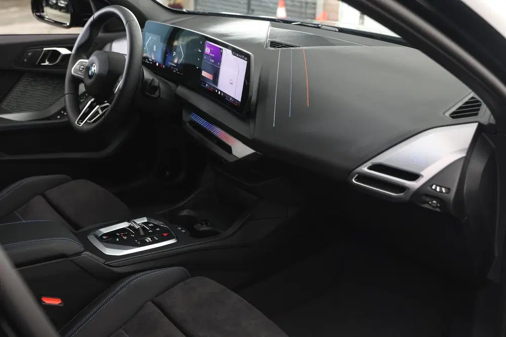 BMW 1-serie 120 M Sport Automaat uit 2026, foto 9