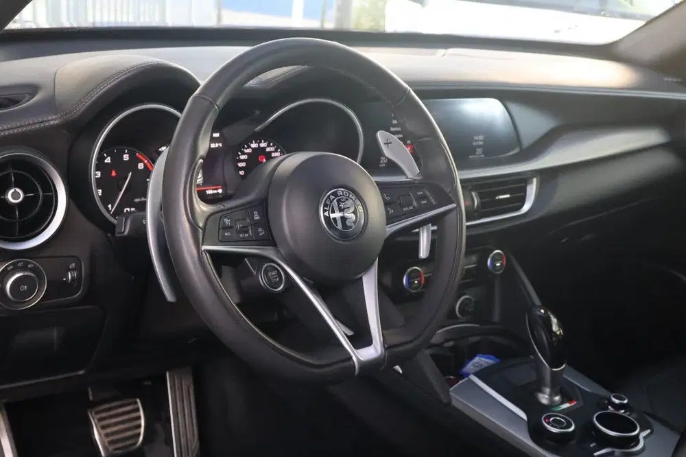 Alfa Romeo Stelvio 2.0 280pk AT AWD B-Tech uit 2019, foto 5