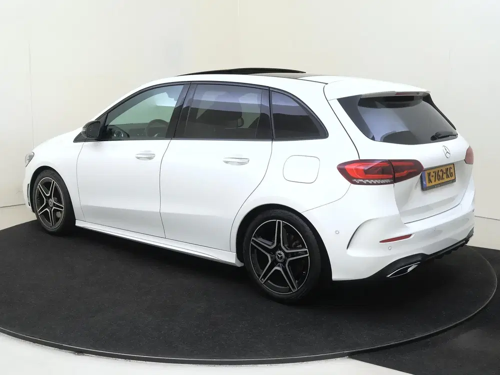 Mercedes-Benz B-Klasse 200 Business Solution AMG uit 2021, foto 3