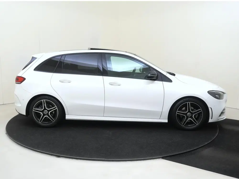 Mercedes-Benz B-Klasse 200 Business Solution AMG uit 2021, foto 9