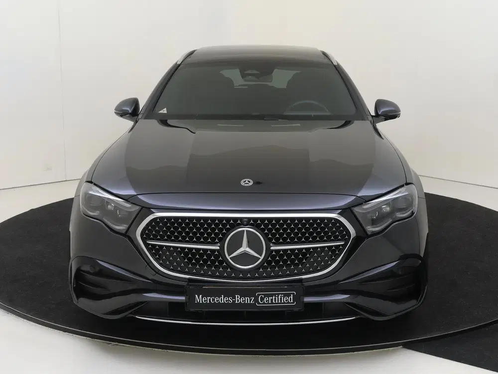 Mercedes-Benz E-Klasse 300 e AMG Line Panoramadak uit 2025, foto 6
