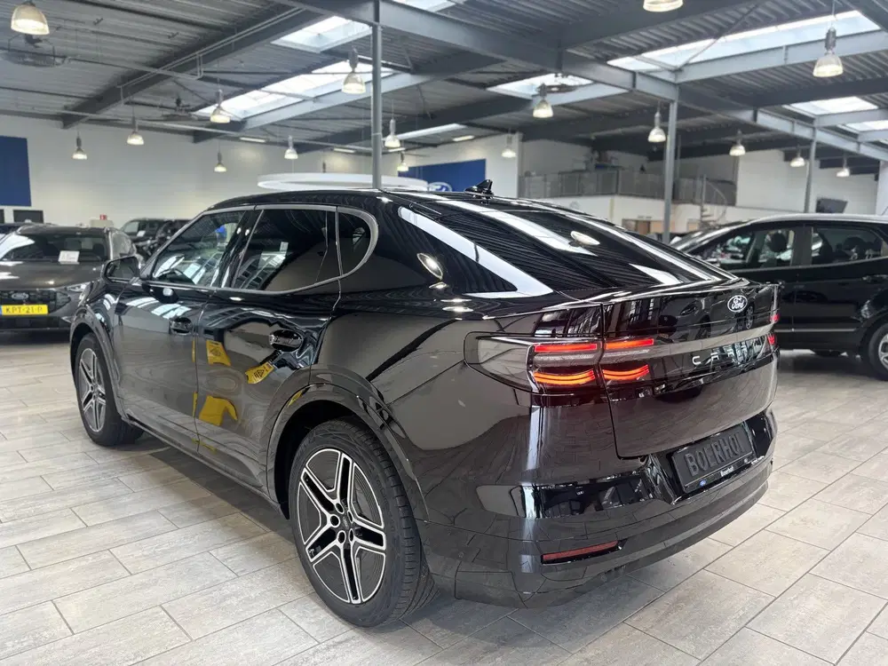 Ford Capri Premium Standard Range RWD 52 kWh 190pk uit 2025, foto 3