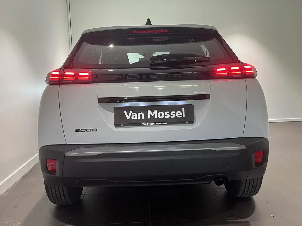 Peugeot 2008 1.2 PureTech 100 Active uit 2024, foto 5