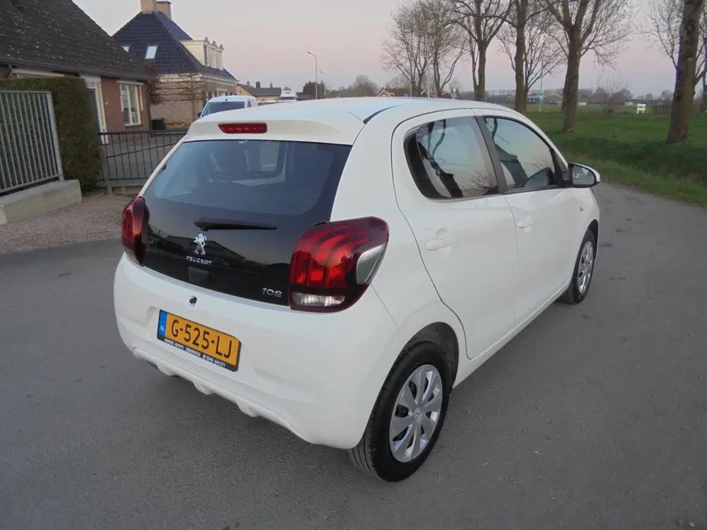 Peugeot 108 Peugeot 108 1.0 benzine 5 deurs airco 88.0 uit 2019, foto 3