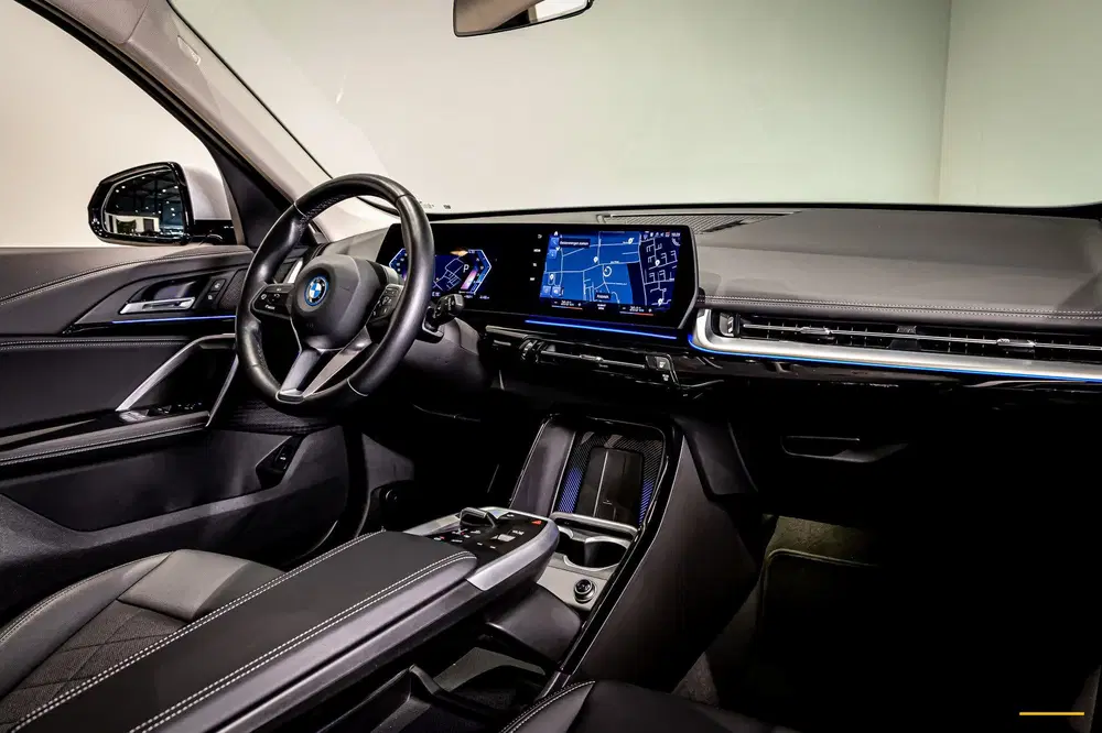 BMW iX1 XDrive30 Launch Edition 67 kWh uit 2022, foto 10