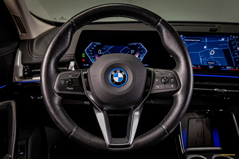 BMW iX1 XDrive30 Launch Edition 67 kWh uit 2022, foto 15