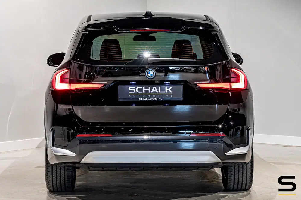BMW iX1 XDrive30 Launch Edition 67 kWh uit 2022, foto 5