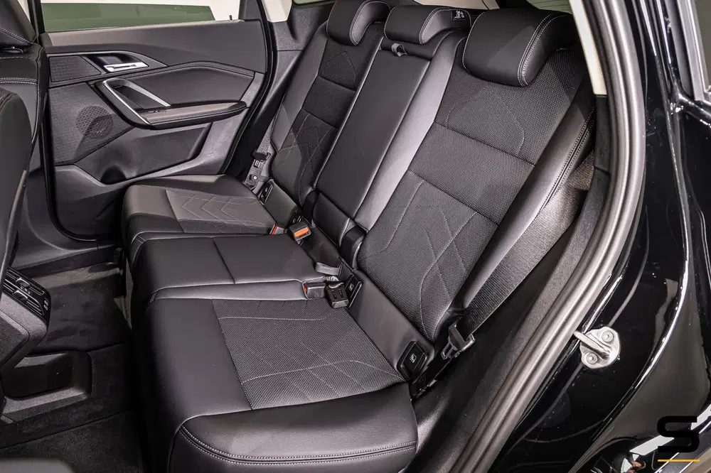 BMW iX1 XDrive30 Launch Edition 67 kWh uit 2022, foto 8