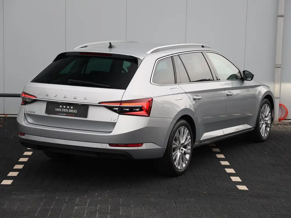 Skoda Superb 1.4 TSI iV Business Edition Plus 218pk DS uit 2023, foto 5