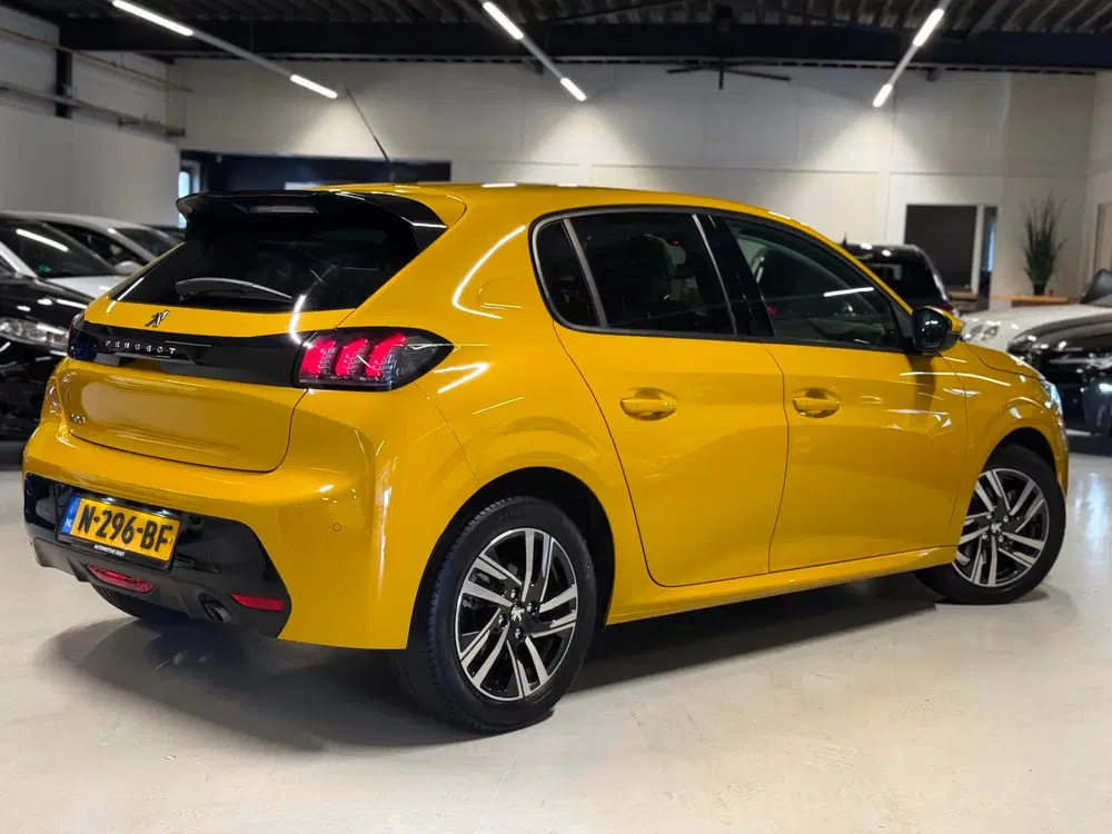 Peugeot 208 1.2 101PK Allure Pack Automaat uit 2021, foto 3