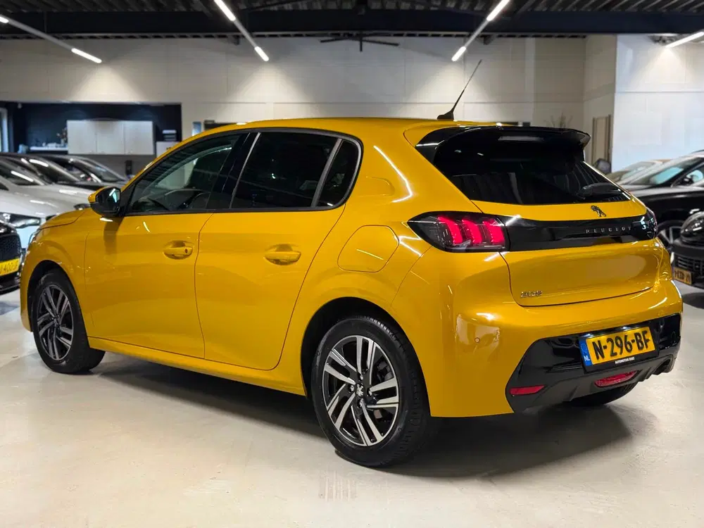 Peugeot 208 1.2 101PK Allure Pack Automaat uit 2021, foto 5