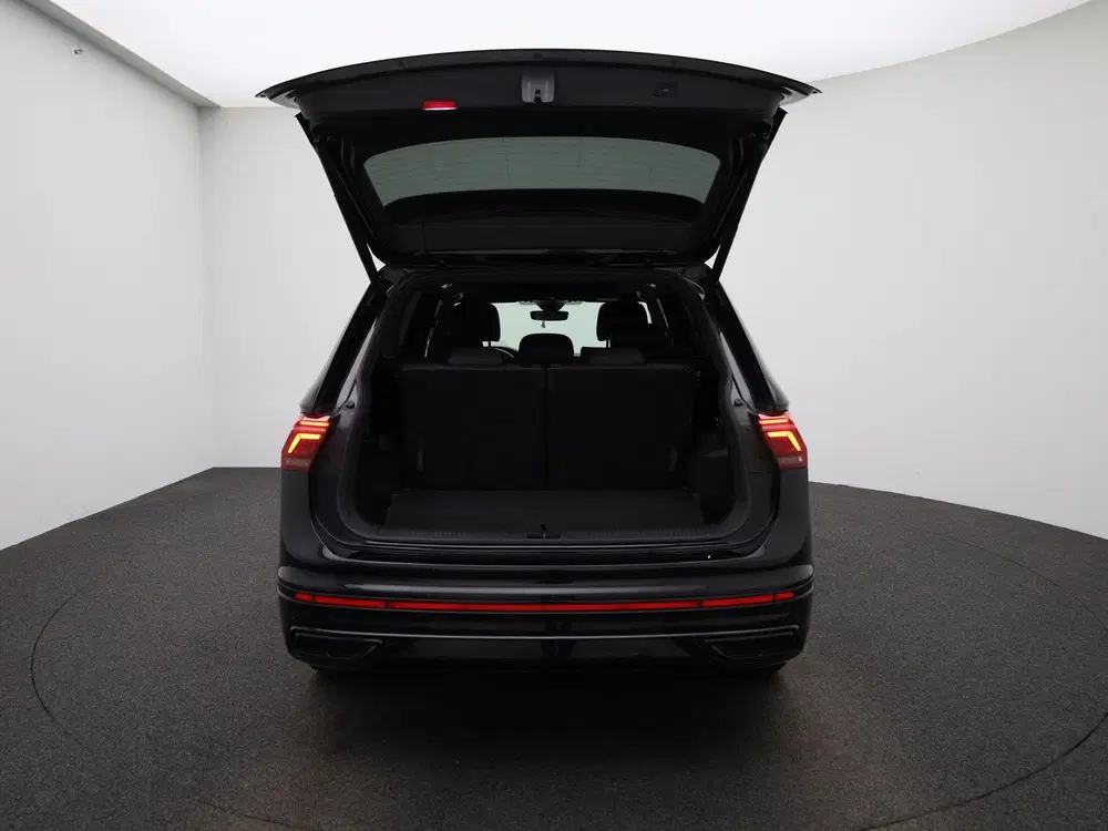 Volkswagen Tiguan Allspace 1.5 TSI R-Line Business+ uit 2022, foto 11