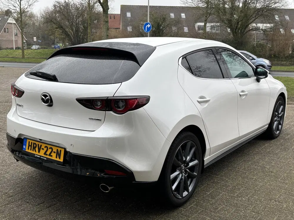 Mazda 3 2.5 e-SkyActiv-G M Hybrid 140 Exclusive-li uit 2025, foto 4