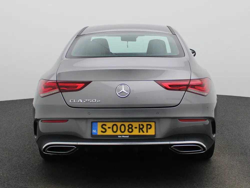 Mercedes-Benz CLA 250 e AMG Line uit 2023, foto 6