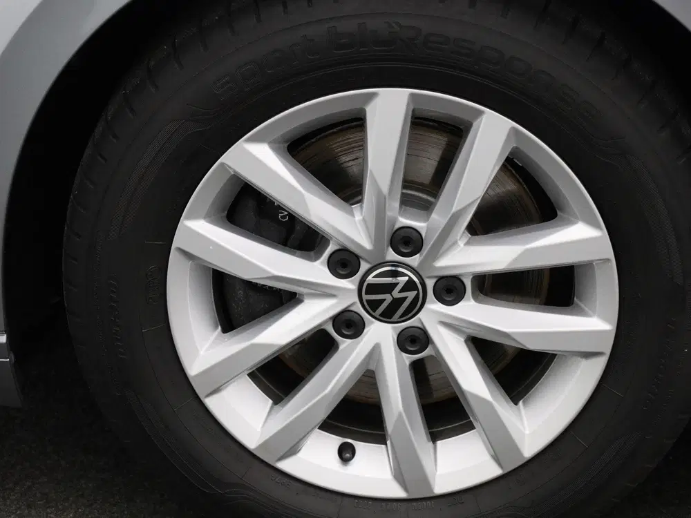 Volkswagen Passat 1.5 TSI Business uit 2023, foto 13