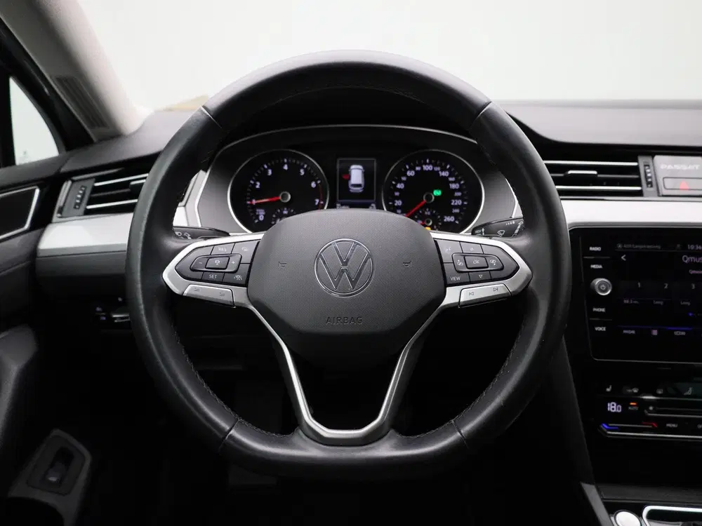 Volkswagen Passat 1.5 TSI Business uit 2023, foto 2
