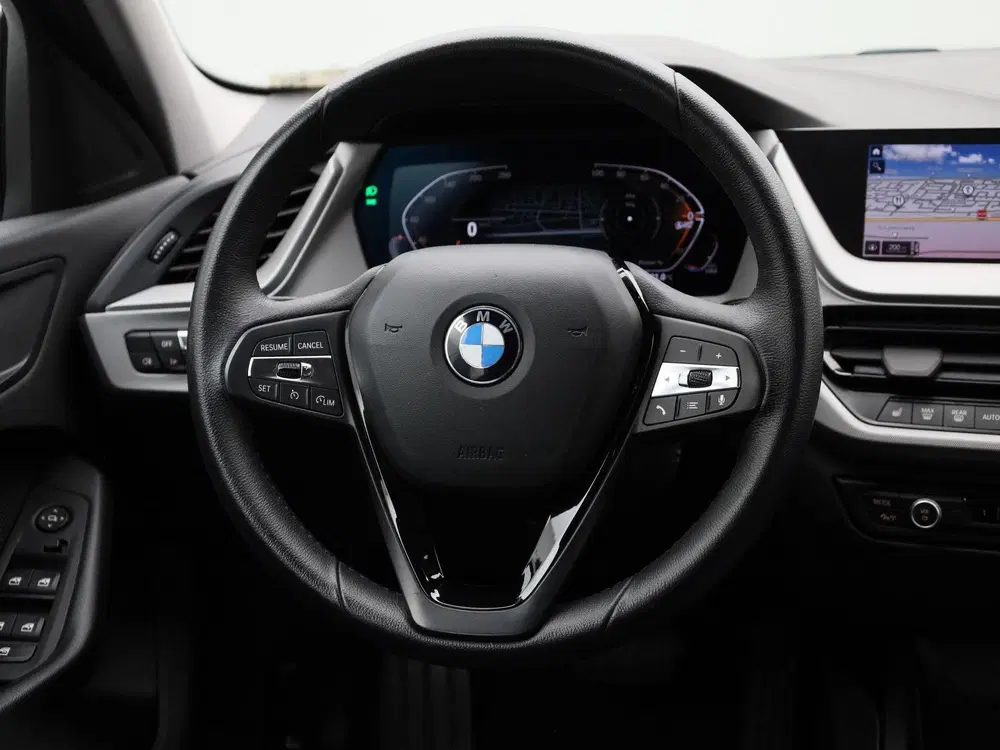 BMW 1-serie 116i Executive uit 2022, foto 10